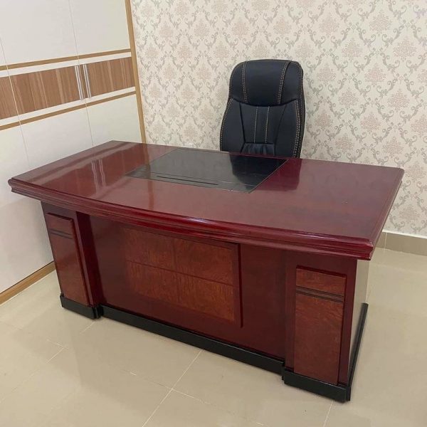 Thanh lý bàn giám đốc 1m6 cao cấp giá rẻ