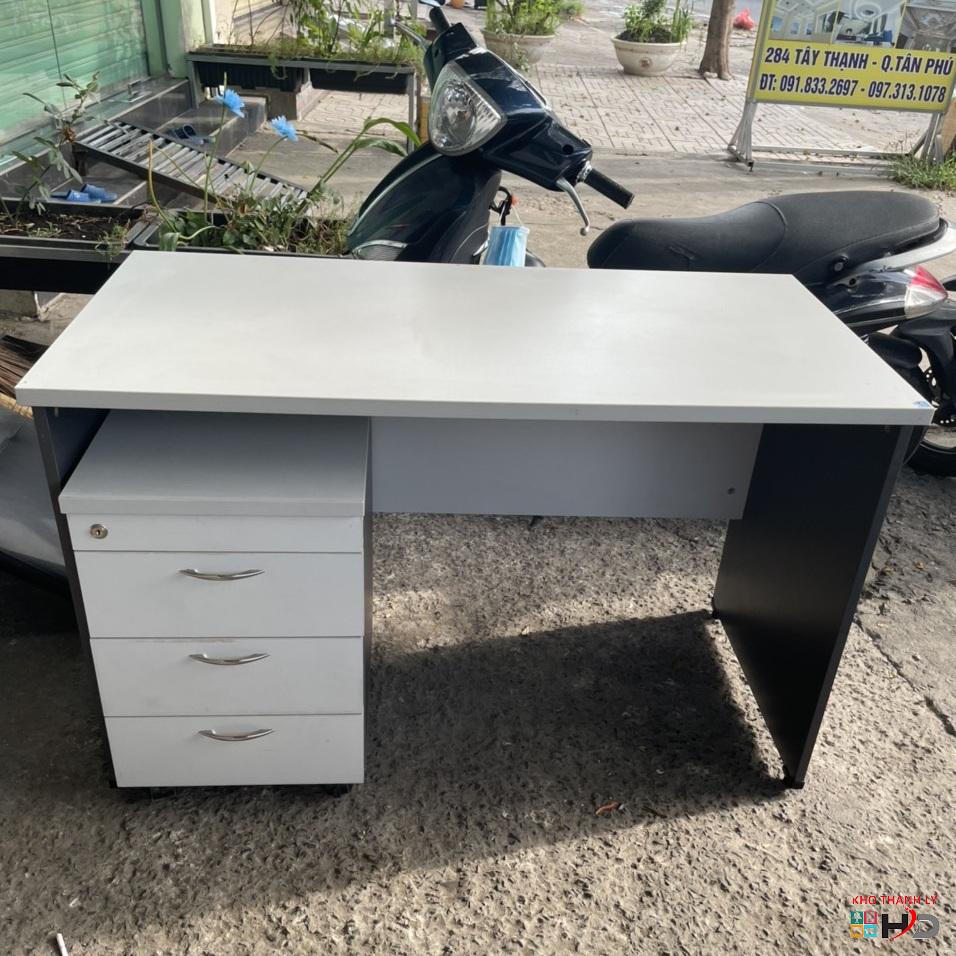 ban lam viec hoa phat cu kem cabin 3 ngan