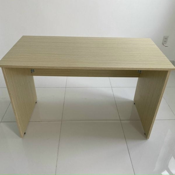Bàn làm việc cũ 1m2 MDF không hộc