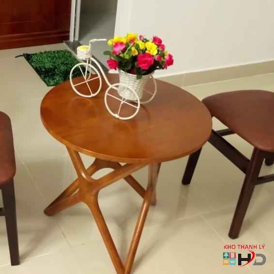 ban cafe go tron gia re