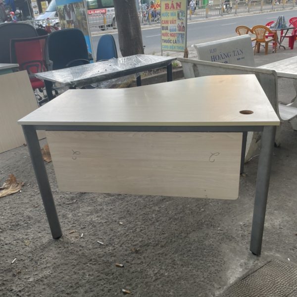 Bàn làm việc chân sắt cũ hàng cao cấp