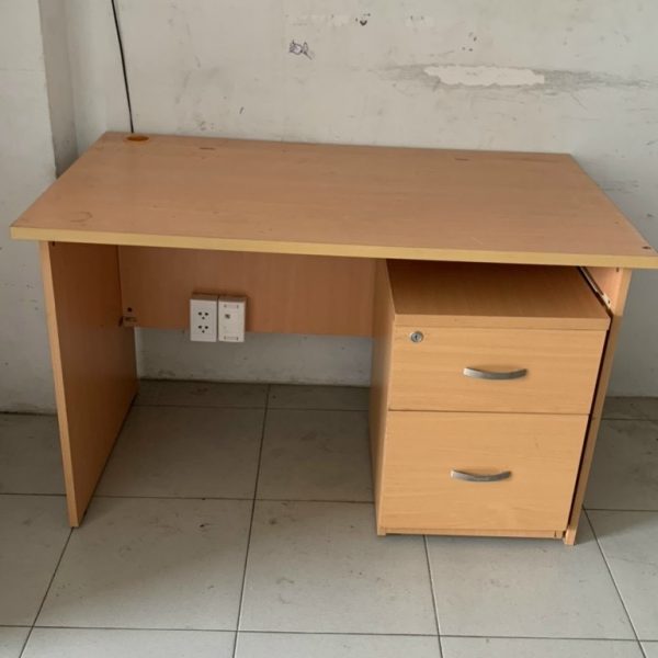 Bàn làm việc 1m2 cũ kèm hộc di động 2 ngăn