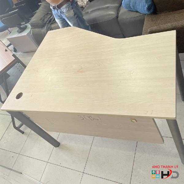 ban lam viec chan sat cu 1m2 hang cao cap gia re