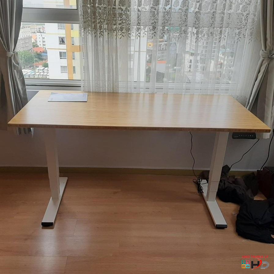 ban lam viec chan sat mat go ghep