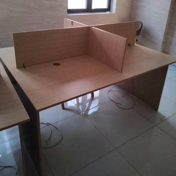 Bàn cụm nhân viên 4 chỗ ngồi cũ giá rẻ
