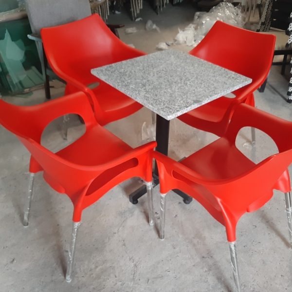 Bộ bàn ghế cafe nhựa chân inox 4 ghế