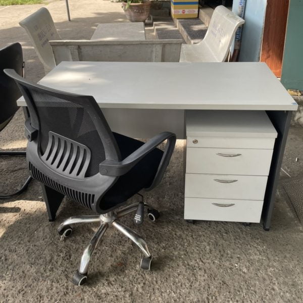 Bộ bàn ghế làm việc tại nhà cũ giá rẻ