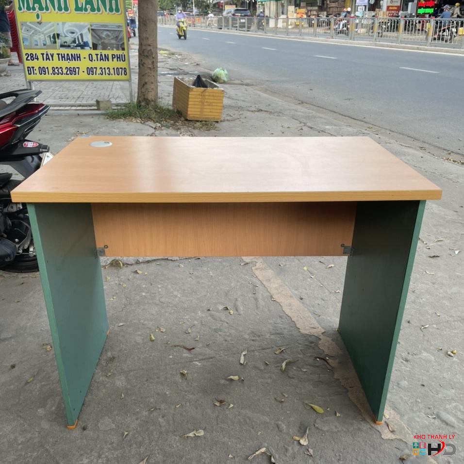 ban lam viec hoa phat 1m x 60cm khong hoc