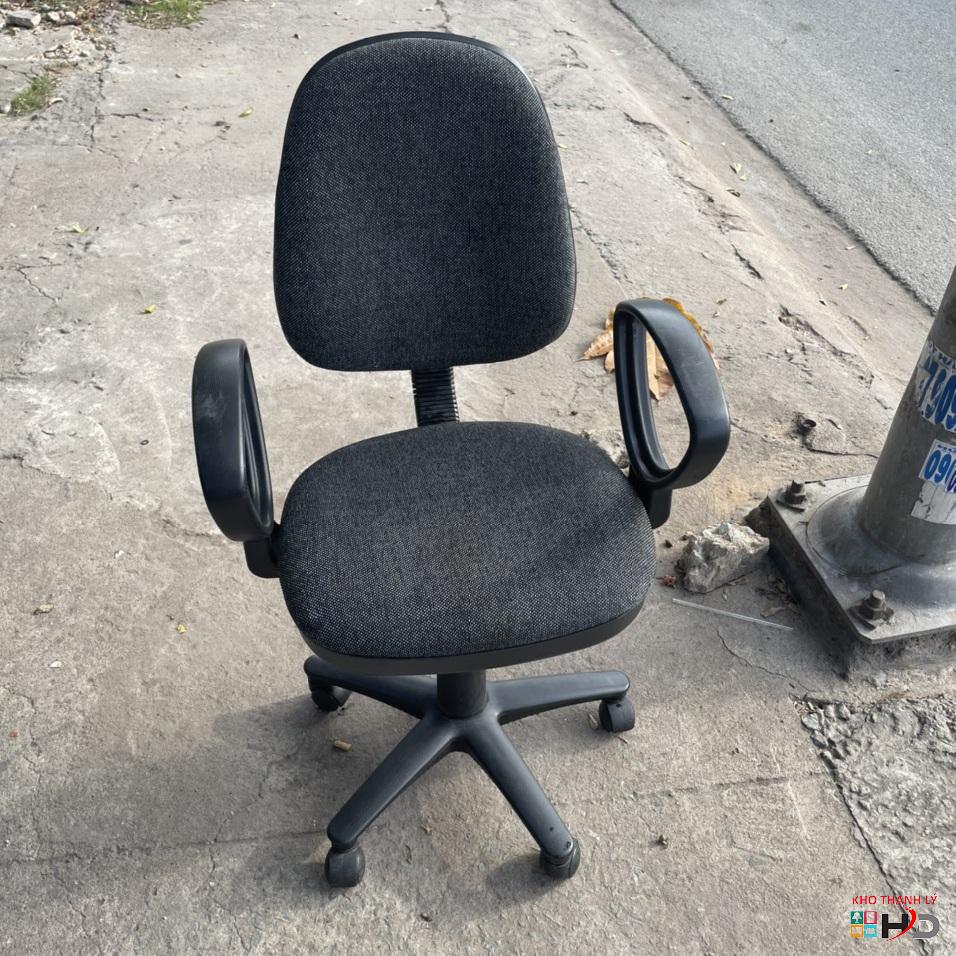 ghe xoay Hoa Phat cu