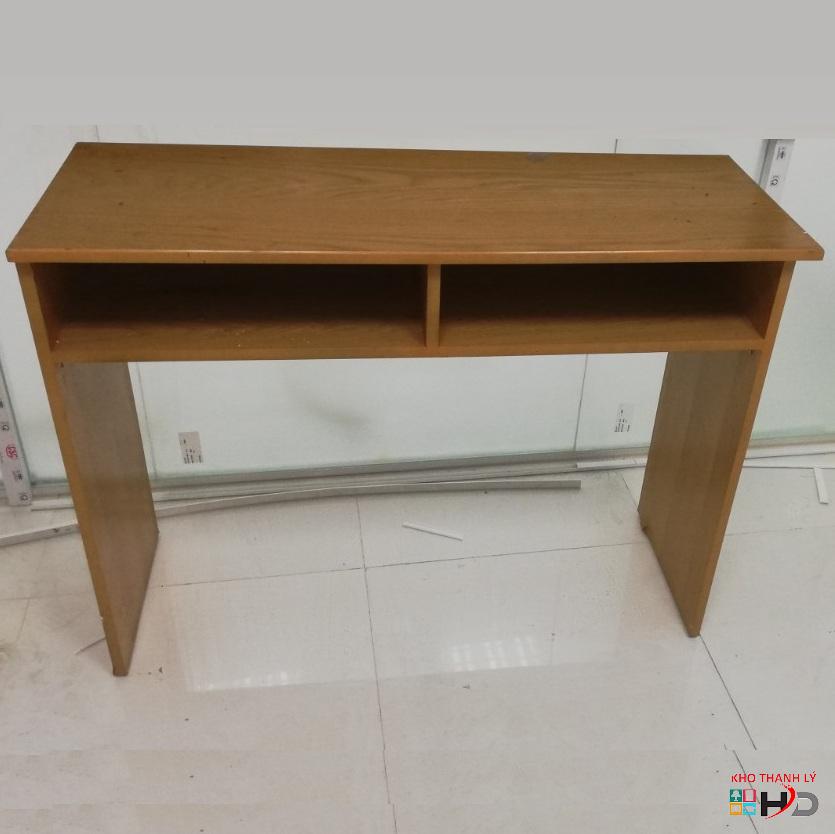 ban lam viec cu 1m x 0.5m mau nau