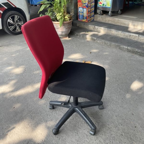 Ghế xoay cũ lưng rời không tay vịn