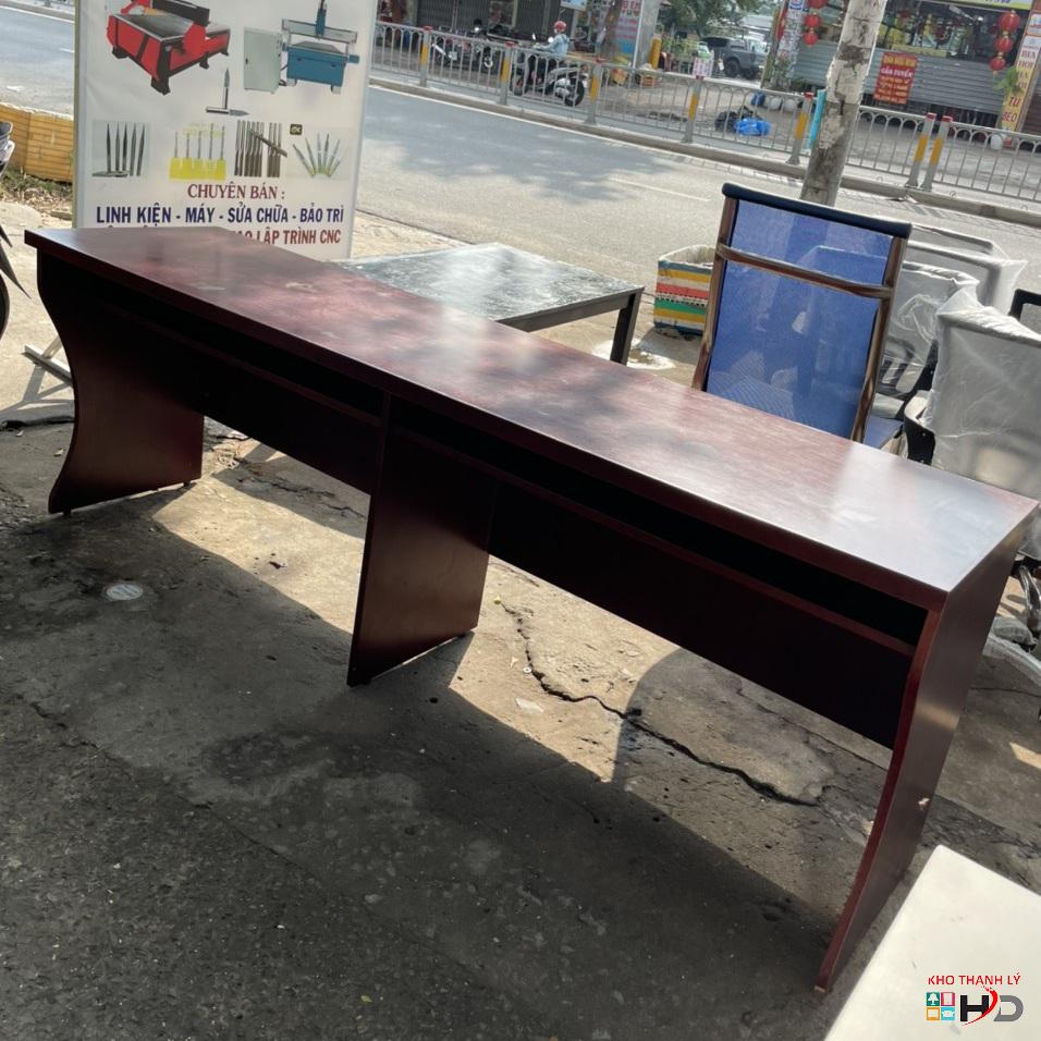 ban lam viec doi 2m2 go tu nhien