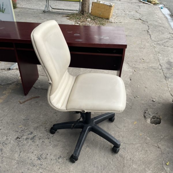 Ghế xoay bọc simili cũ không tay