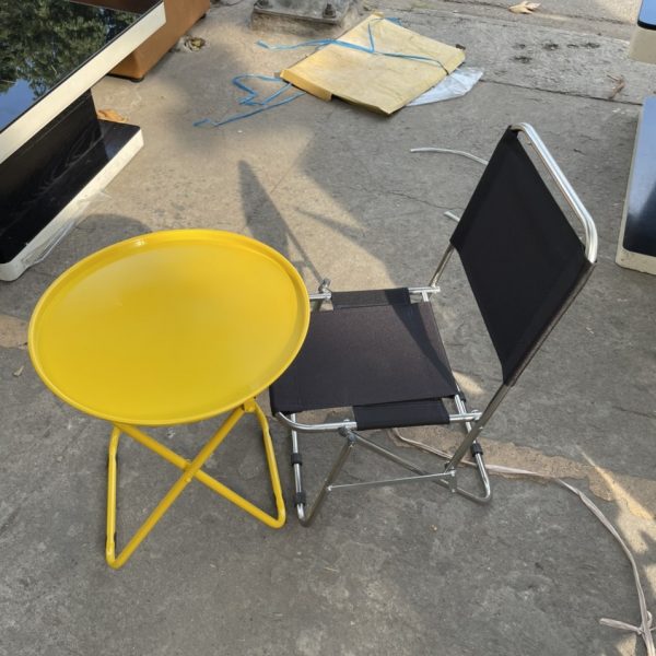 Bàn ghế quán trà chanh chém gió