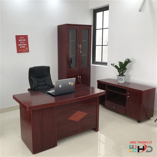 Thanh lý bàn giám đốc sơn PU 1m4 hộc liền