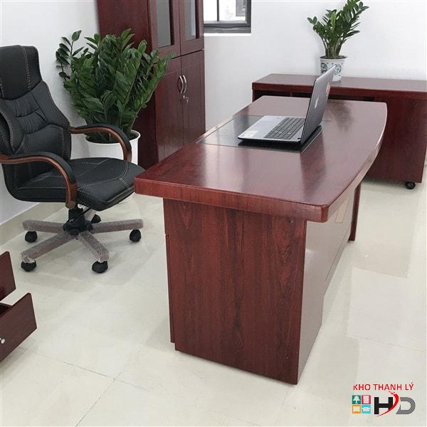 Thanh lý bàn giám đốc hộc liền 1m6