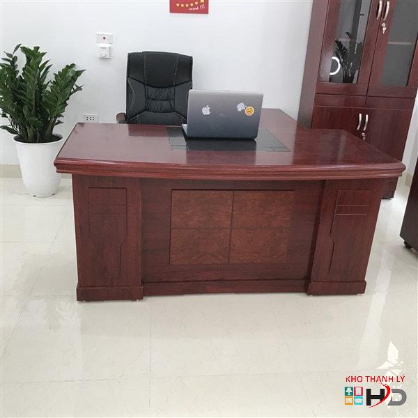 Thanh lý bàn giám đốc vân đá 1m8