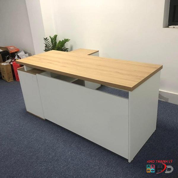 ban giam doc L trang vang