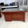 Bàn giám đốc cũ 1m4 liền hộc mặt kính