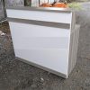 Quầy lễ tân 1m2 viền xám