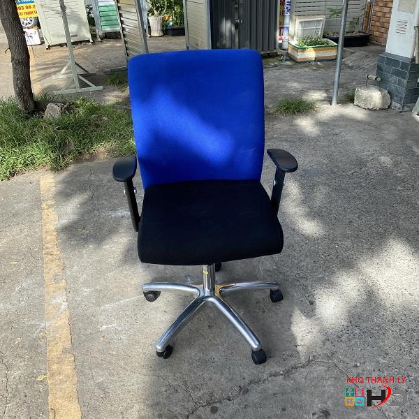 Ghế xoay văn phòng cao cấp xanh đen