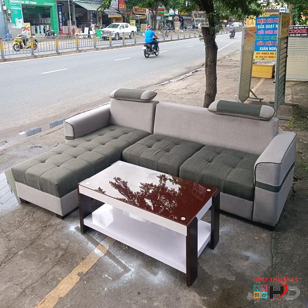 Bộ sofa góc L bọc vải kèm bàn kính màu xám cũ