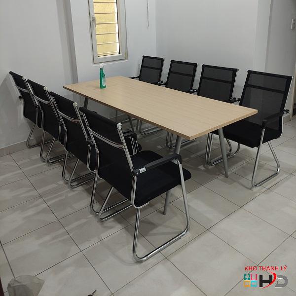 ban hop van phong 8 cho ngoi gia re