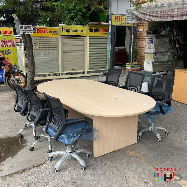 bo-ban-hop-ovan-6-ghe bộ bàn họp oval 2m4