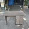 Bàn làm việc nâu 1m2 có hộc tủ