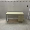 Bàn làm việc chân sắt 1m4 có hộc tủ