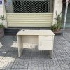 bàn làm việc 2 hộc treo thanh lý