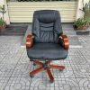 Thanh lý ghế giám đốc bọc da chân gỗ