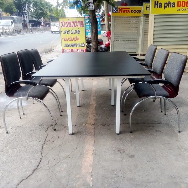 Bàn họp 2m x 1m2 kèm 6 ghế thanh lý giá rẻ