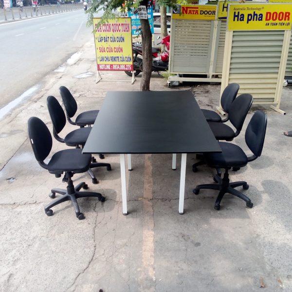 Bàn họp văn phòng 6 ghế nệm bọc vải đen thanh lý