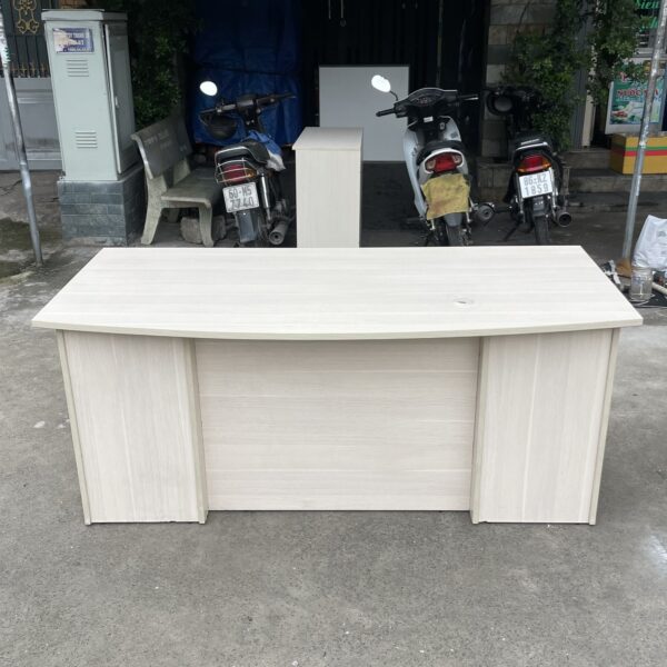 Bàn giám đốc 1m8 vân gỗ trắng kem