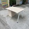 bàn trưởng phòng 1m2 có hộc tủ