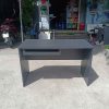 Bàn làm việc 1m2 màu đen có ngăn kéo