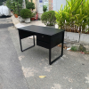 Bàn làm việc 1m2 đen có hộc tủ chân sắt