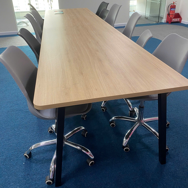 Bàn họp chân sắt 2m8 x 1m