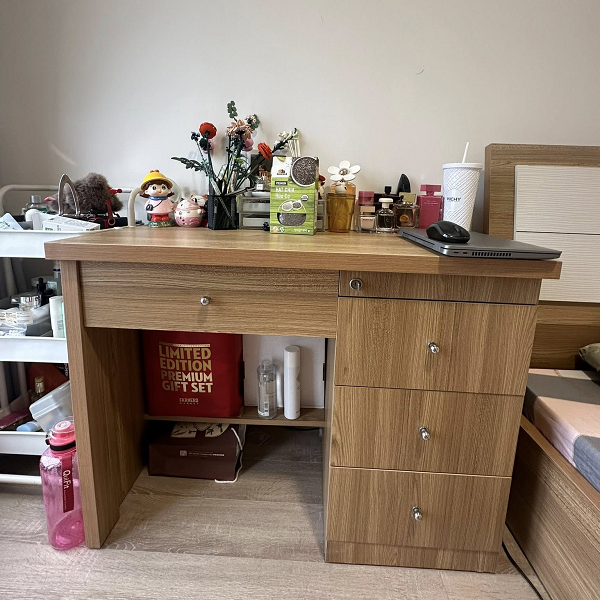 Bàn làm việc 1m vân gỗ 4 hộc tủ