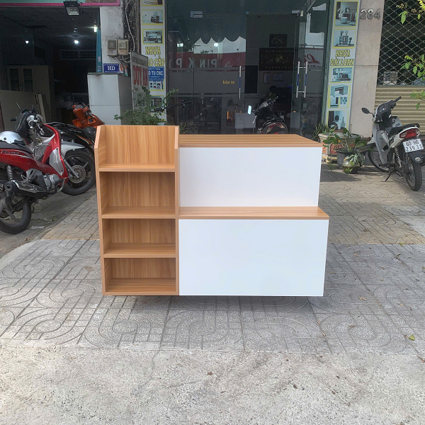 Quầy thu ngân kèm kệ 1m2